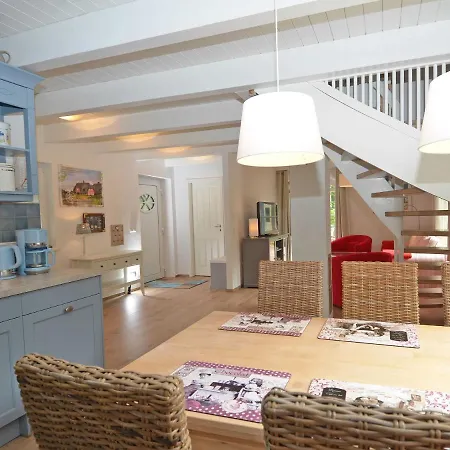 Blaues Strandhaus Sellin (Rugen)