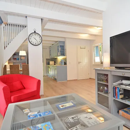 Blaues Strandhaus Sellin (Rugen)