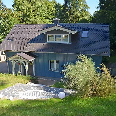 Blaues Strandhaus Sellin (Rugen)